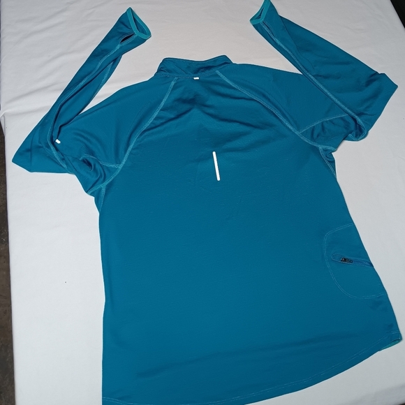 Nike running 1/4  zip pull over. Ladies Size XL - Picture 3 of 8